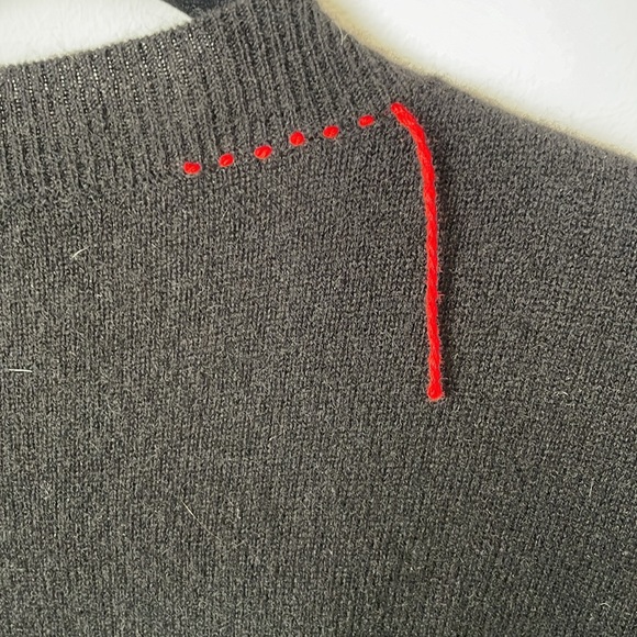 Parrish LA Women's Sweater Large Cashmere Pullover Black Cream Great Beautiful - Picture 6 of 7